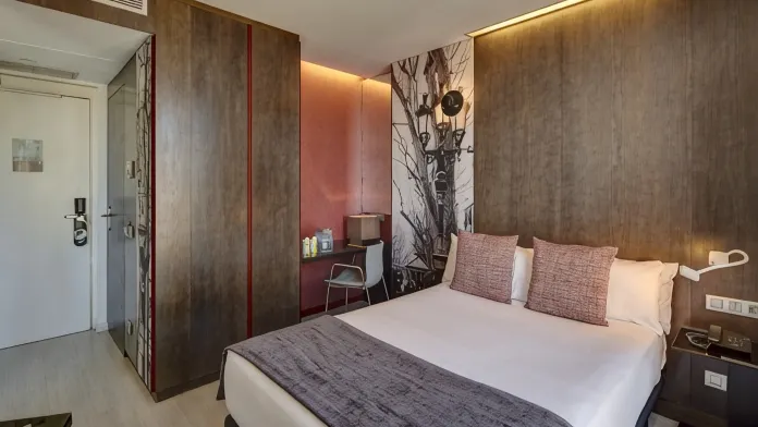 Classic Double Room — Trip.com listing photograph